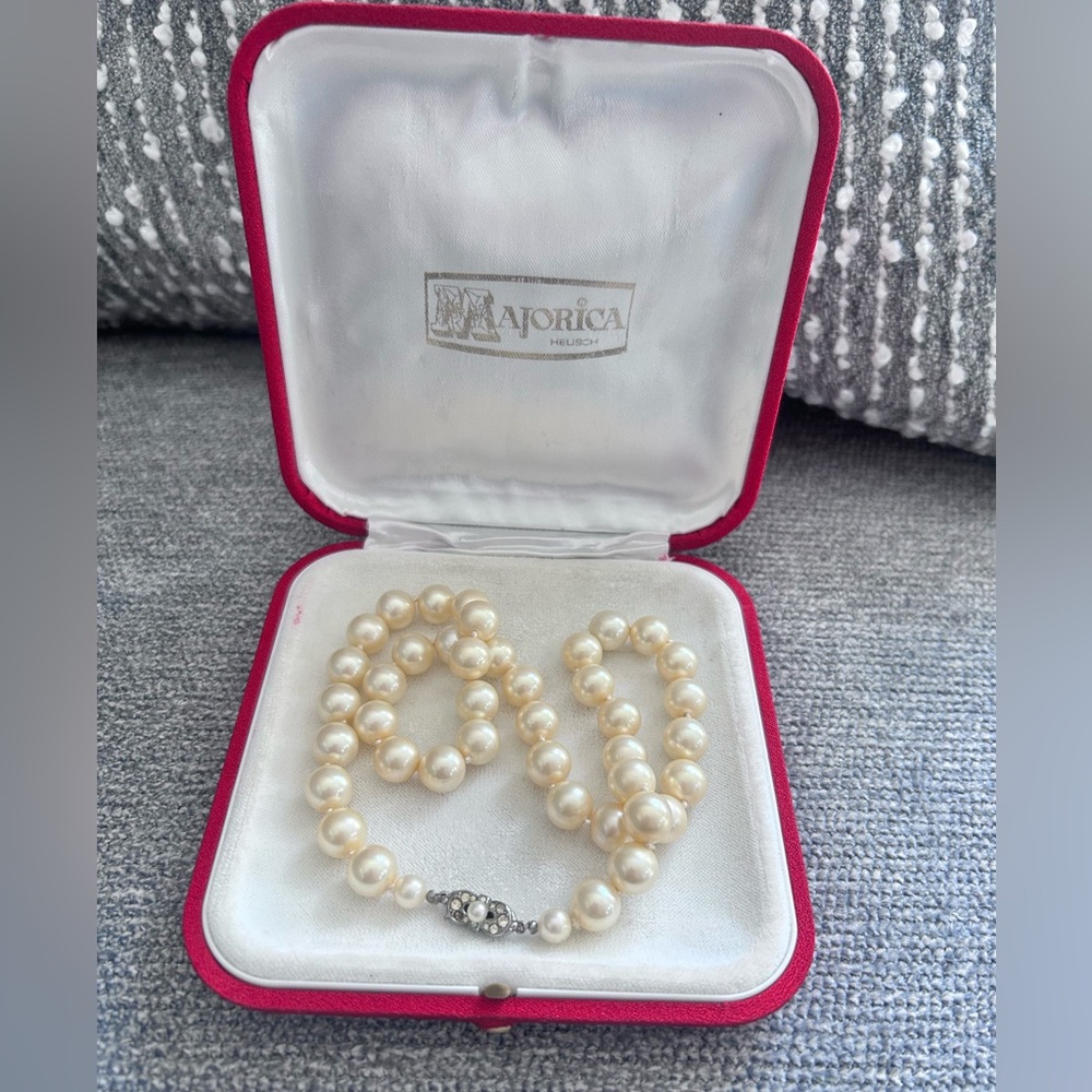 Majorica pearl necklace silver clasp 19”